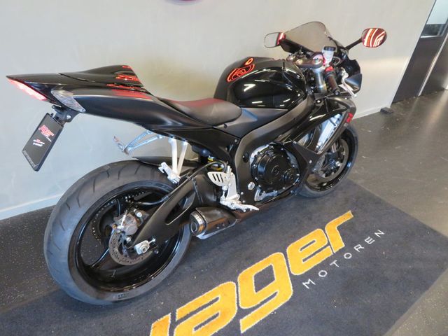suzuki - gsx-r-600