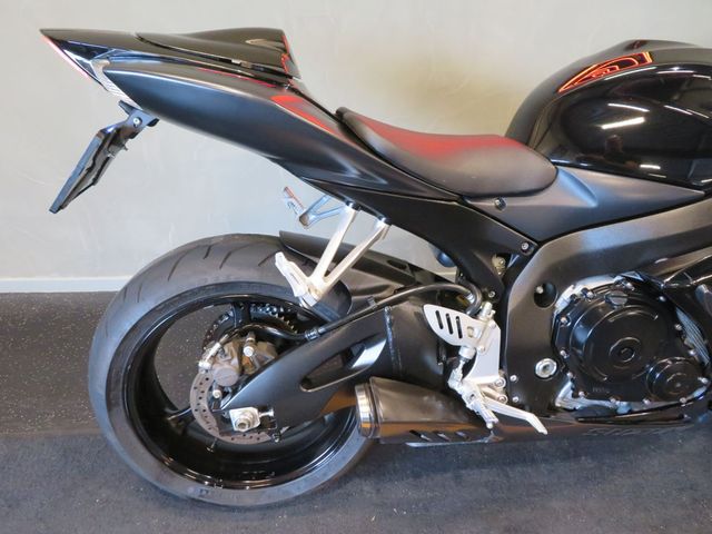 suzuki - gsx-r-600