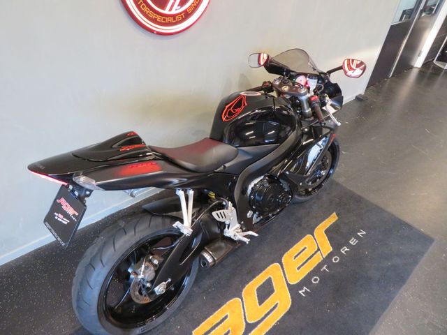 suzuki - gsx-r-600