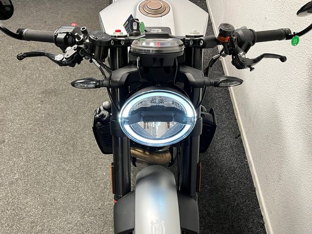 husqvarna - vitpilen-701