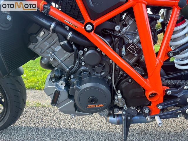 ktm - 1290-super-duke-r
