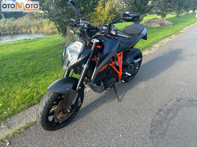 ktm - 1290-super-duke-r