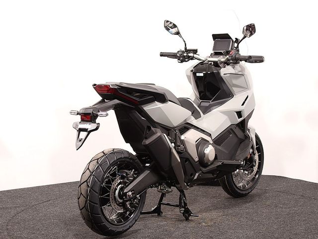 honda - x-adv