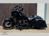 HARLEY-DAVIDSON STREET GLIDE SPECIAL FLHXS