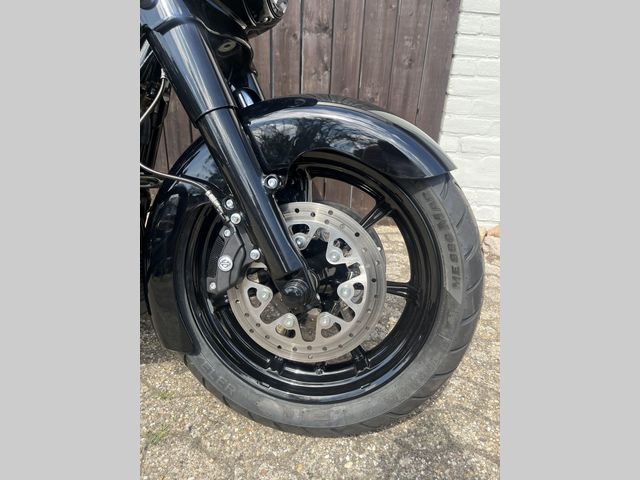 harley-davidson - street-glide
