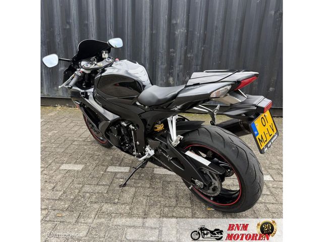 suzuki - gsx-r-750