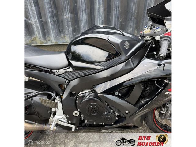 suzuki - gsx-r-750