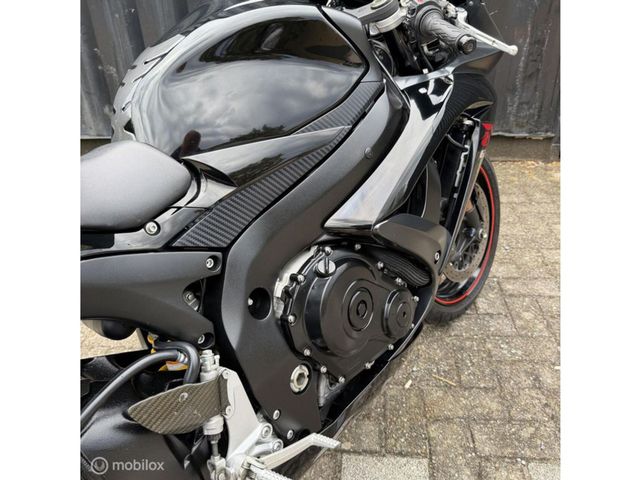 suzuki - gsx-r-750