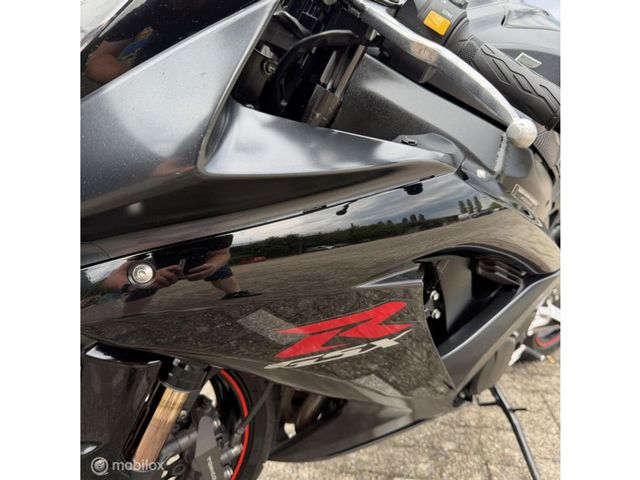 suzuki - gsx-r-750