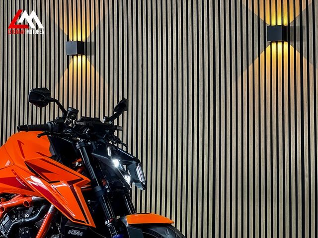 ktm - 1390-super-duke-r-evo