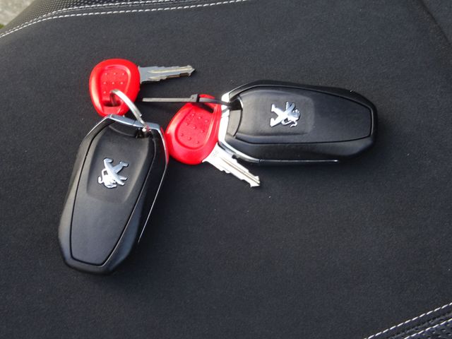 peugeot - metropolis-400