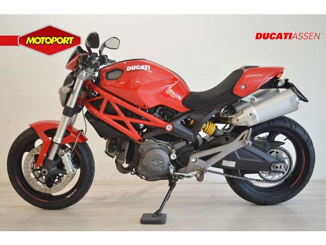 ducati - monster-696