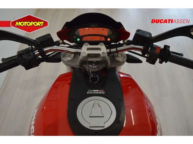 ducati - monster-696