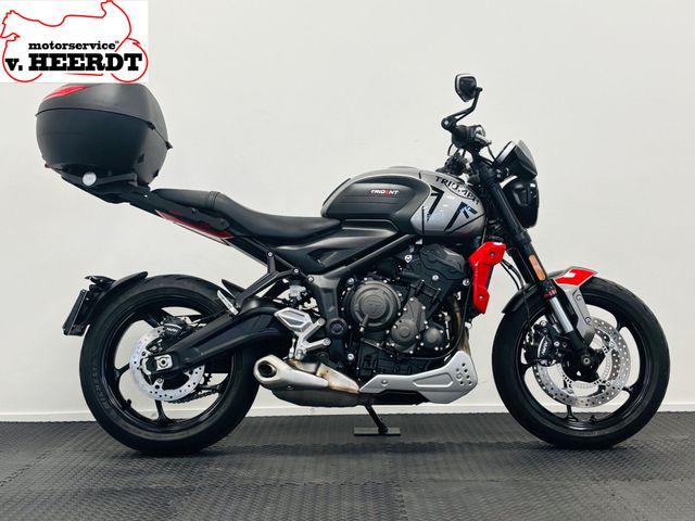 triumph - trident-660