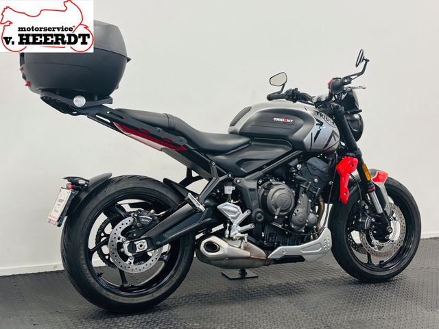 triumph - trident-660