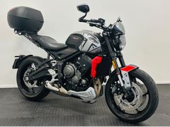 TRIUMPH TRIDENT 660