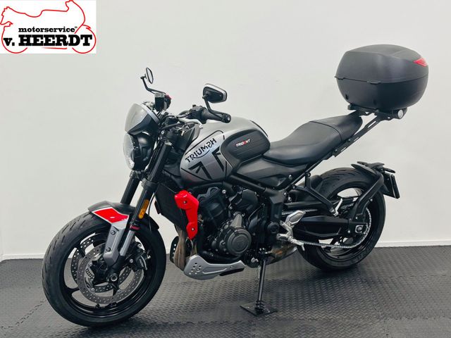 triumph - trident-660