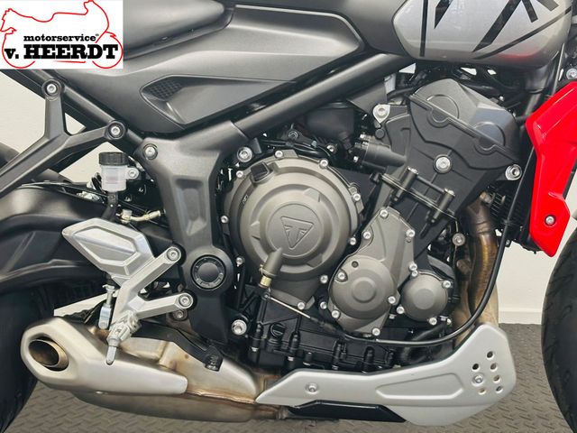 triumph - trident-660