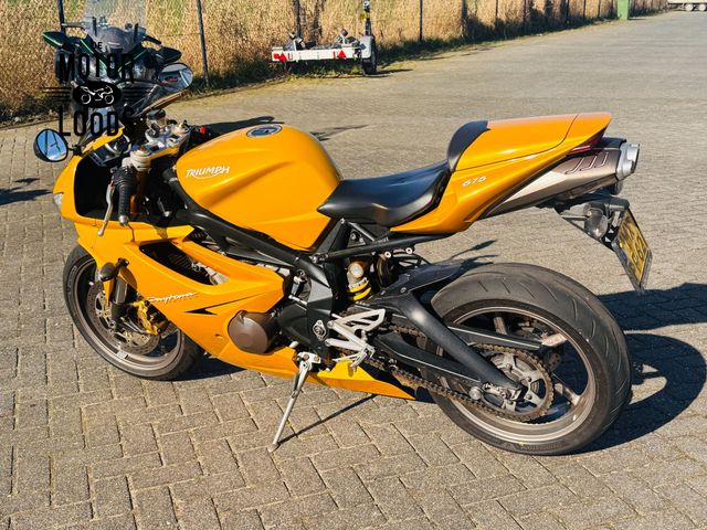 triumph - daytona-675