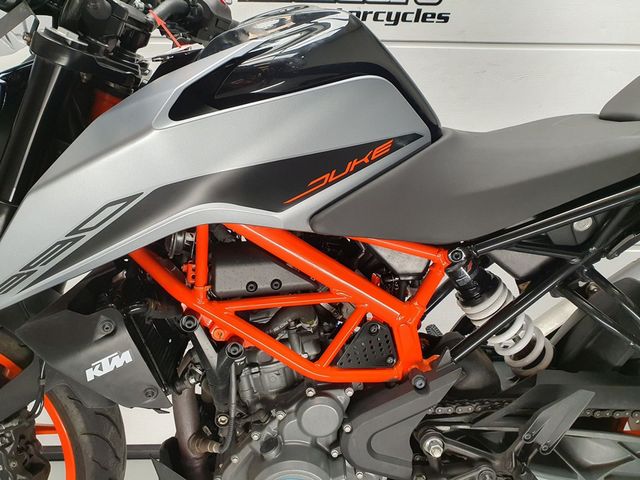 ktm - 390-duke-abs