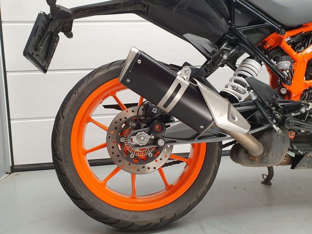 ktm - 390-duke-abs