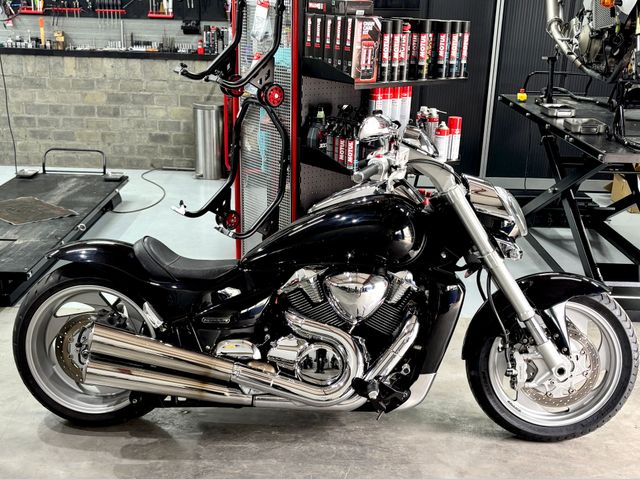 suzuki - m-1800-r-intruder