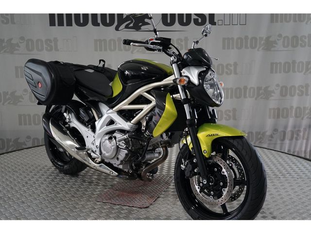 suzuki - sfv-650-gladius-abs
