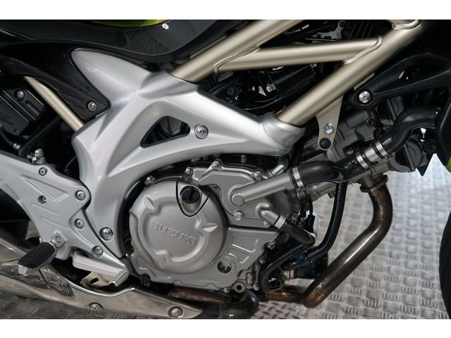 suzuki - sfv-650-gladius-abs