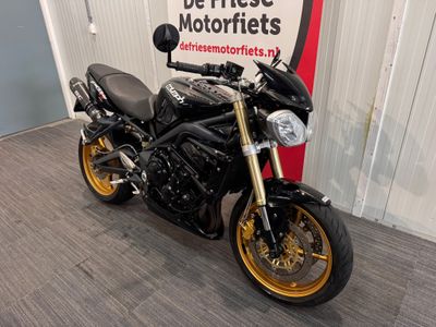 TRIUMPH STREET TRIPLE 675 – foto 2