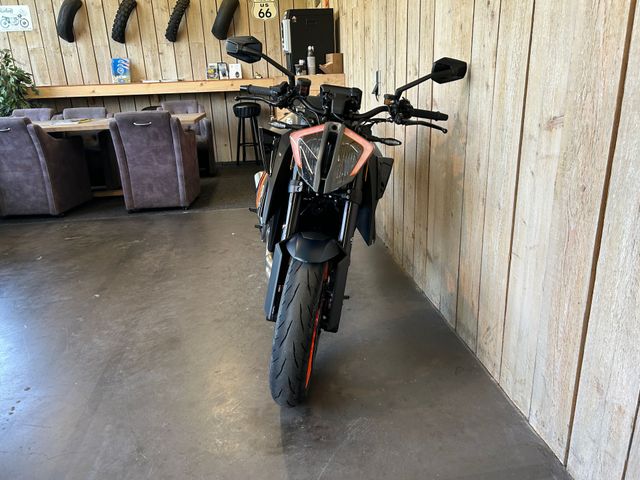 ktm - 1290-super-duke-r