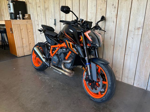 ktm - 1290-super-duke-r