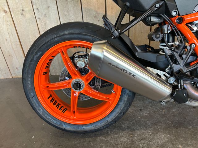ktm - 1290-super-duke-r