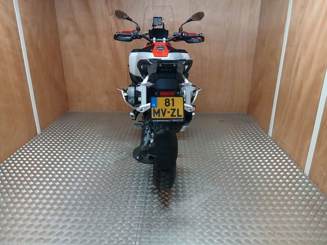 bmw - r-1300-gs-adventure