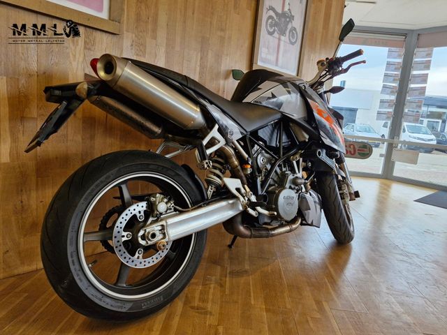 ktm - 990-super-duke
