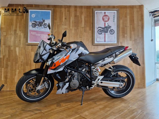 ktm - 990-super-duke