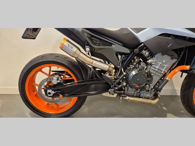 ktm - 890-duke-r