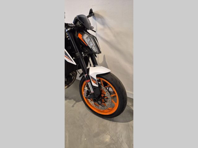ktm - 890-duke-r