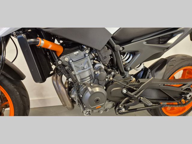 ktm - 890-duke-r