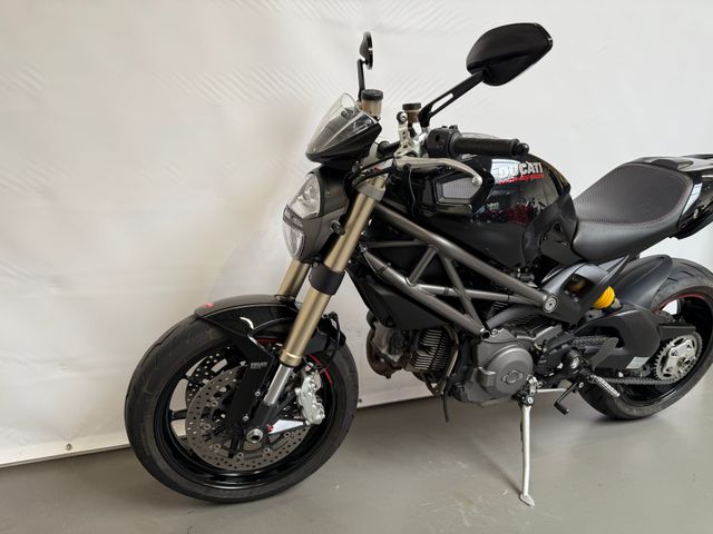 ducati - m-1100-evo