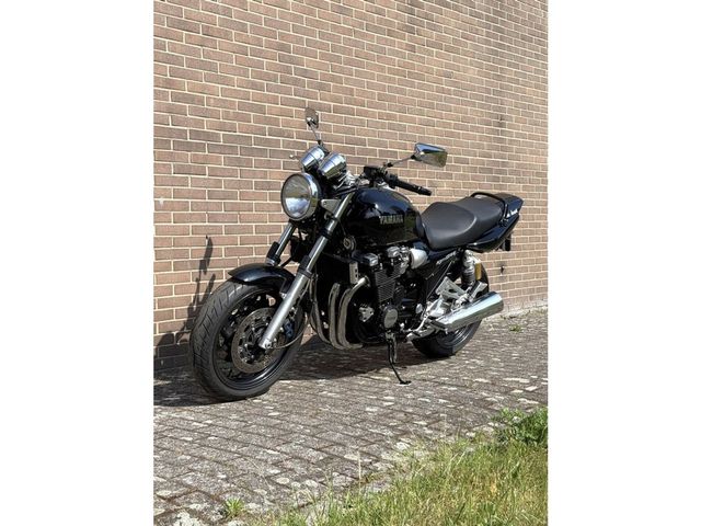 yamaha - xjr-1300