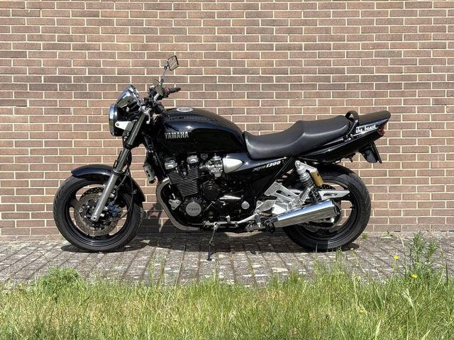 yamaha - xjr-1300