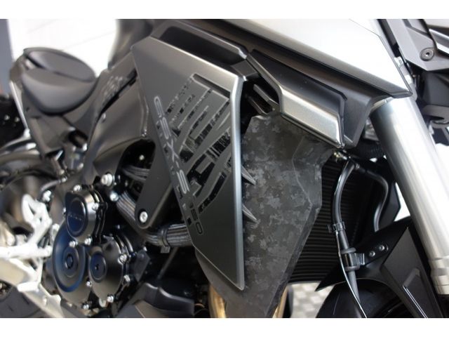 suzuki - gsx-s-950