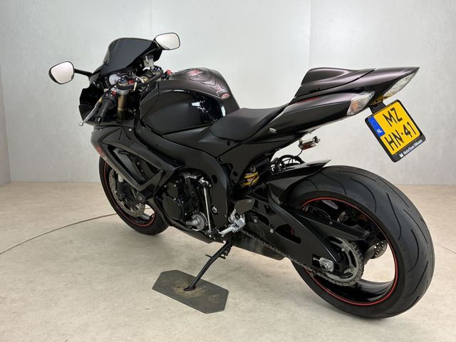 suzuki - gsx-r-600