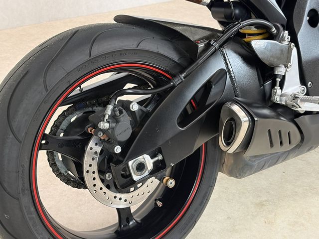suzuki - gsx-r-600