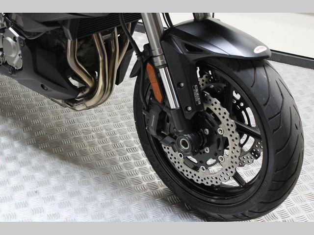 kawasaki - versys-1000-se-grand-tourer