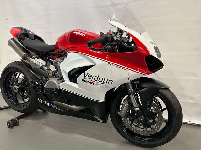 ducati - panigale-v2