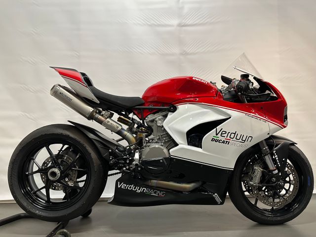 ducati - panigale-v2