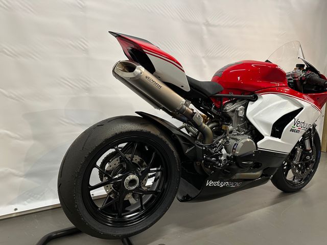 ducati - panigale-v2