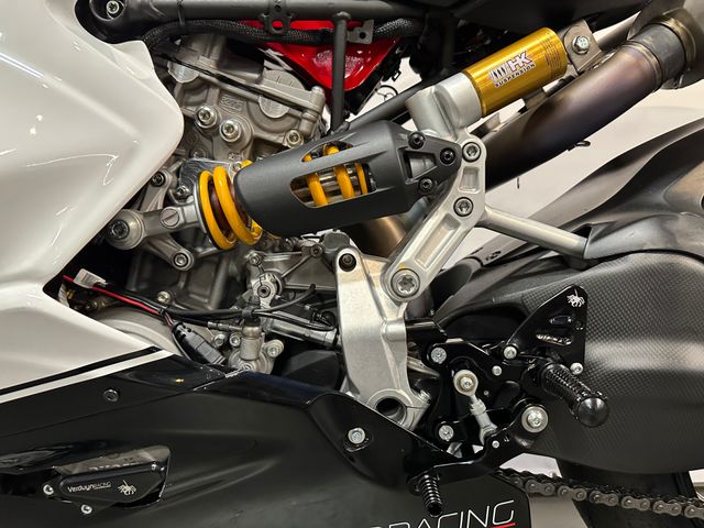 ducati - panigale-v2