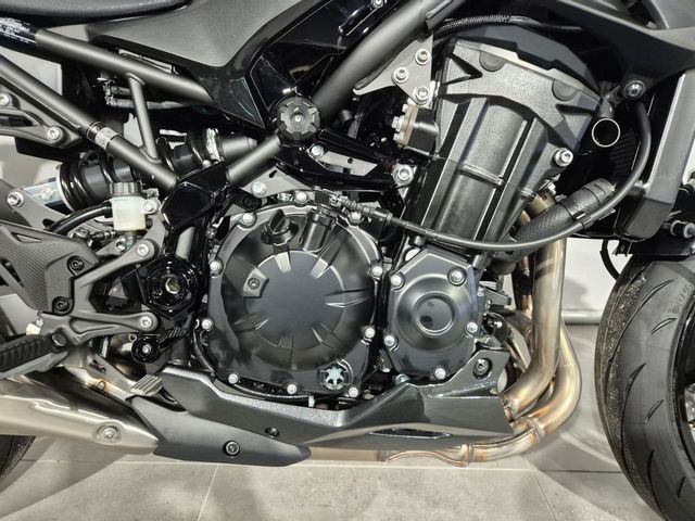 kawasaki - z900